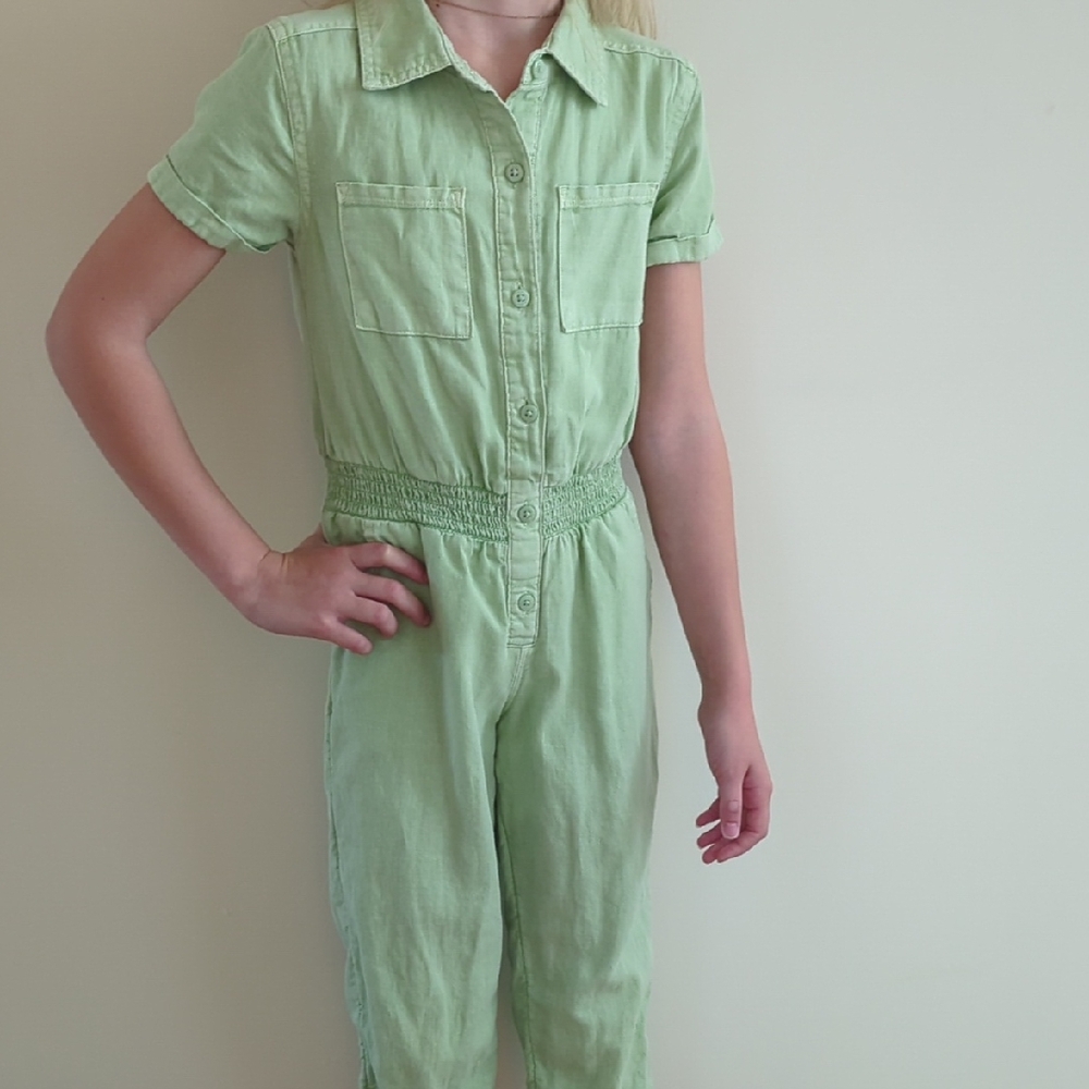 Cat & Jack Light Green Garment